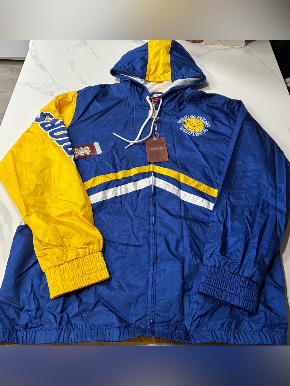 Golden State Warriors Men’s Mitchell & Ness Windbreaker (XL) Retails for $135